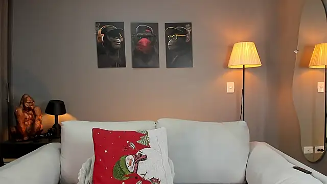 ApoloMakris's cam snapshot