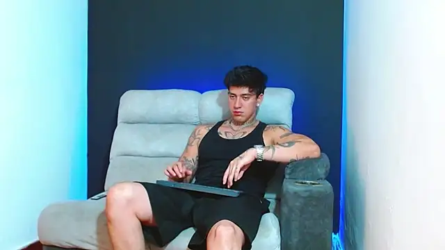 JUSTIN_FULLER1 live sex cam