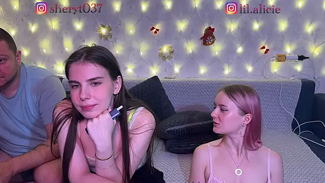 Sweety-Couple-'s cam snapshot