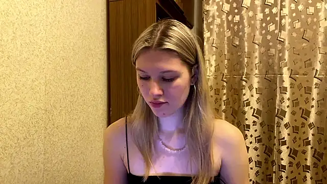 SkyeDavis's cam snapshot