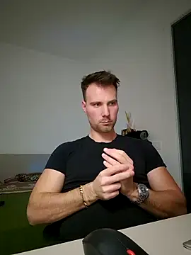 mrlyuis live sex cam