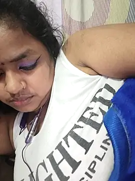 Deborbhavi222's cam snapshot