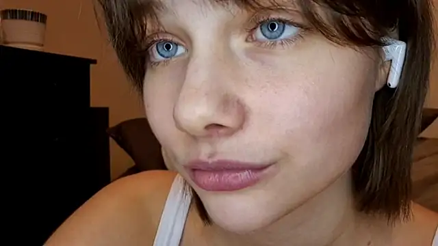 ExitedTroth's cam snapshot