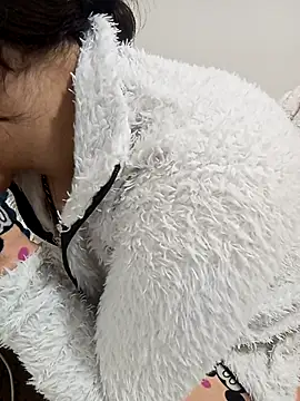 Rouzalinda's cam snapshot