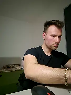 mrlyuis's cam snapshot