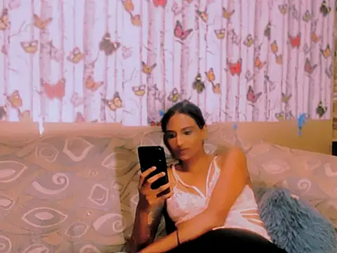 Sexy_indian0009's cam snapshot