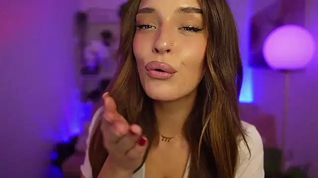 Clara_Nia live sex cam