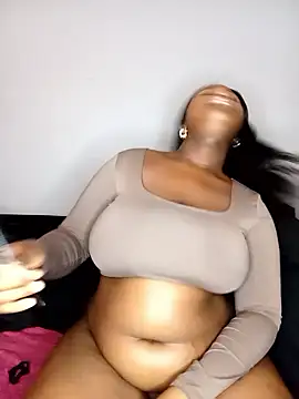 queen_serves's cam snapshot