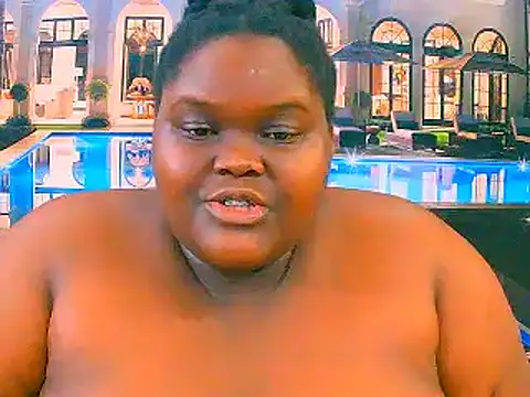 EbonyHotBuns's cam snapshot