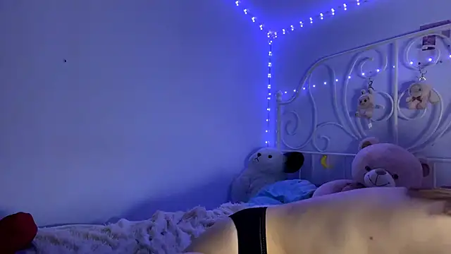 HoneyMist's cam snapshot