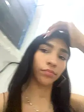 LauraAristizabal live sex cam