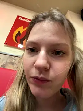 MaryHiggins live sex cam