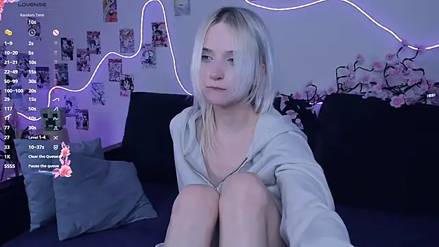 Megan--chan's cam snapshot