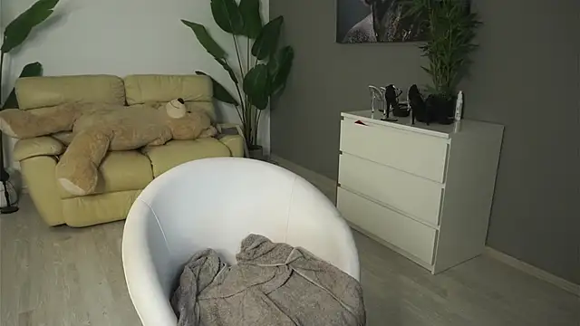 SweetBlondy35 live sex cam