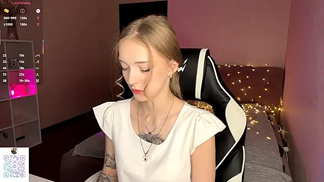 EvaPeace's cam snapshot