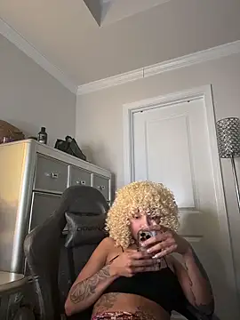 butterflybootyy live sex cam