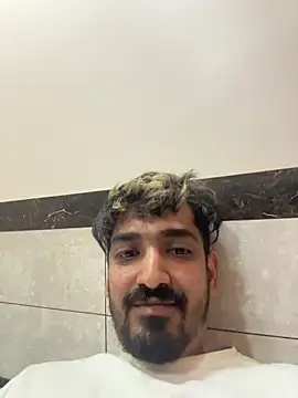 hornyguy271192 live sex cam