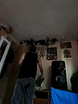 Mich_Stev9524's cam snapshot