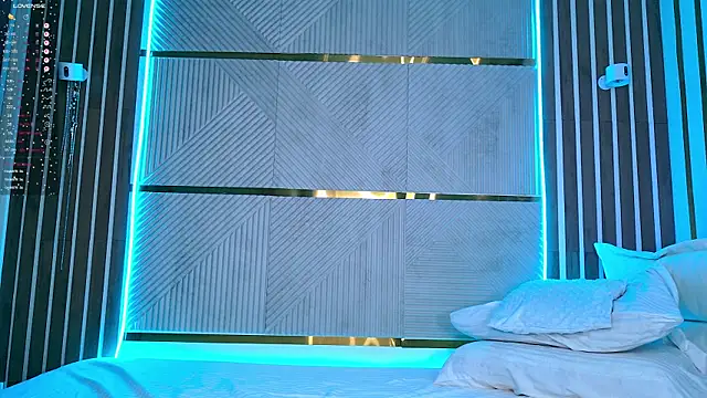 hey_babyfacesss's cam snapshot