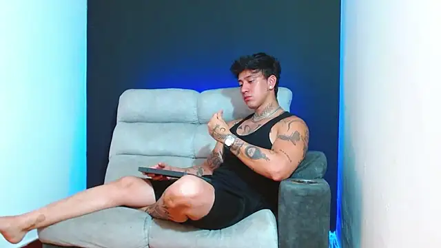 JUSTIN_FULLER1 live sex cam