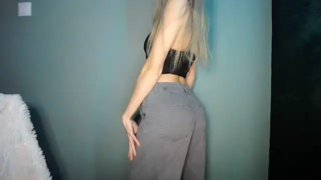 LuciaYoung's cam snapshot