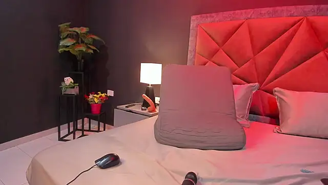 mia_milff's cam snapshot