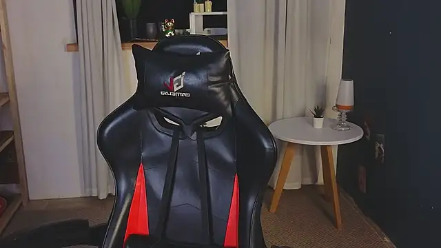 too_sexxxy's cam snapshot