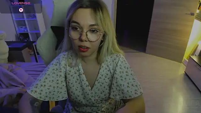 SpecterGirl's cam snapshot