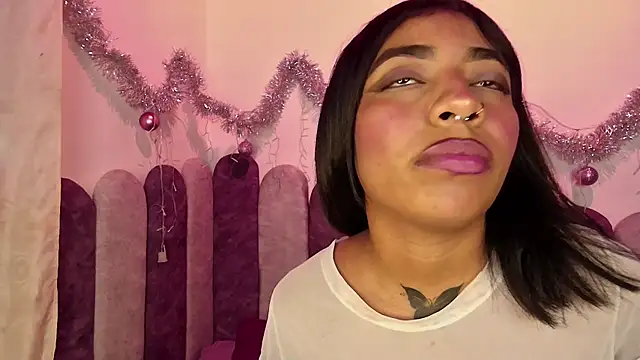 anais_tgn's cam snapshot