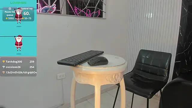 Nini_Beyker's cam snapshot