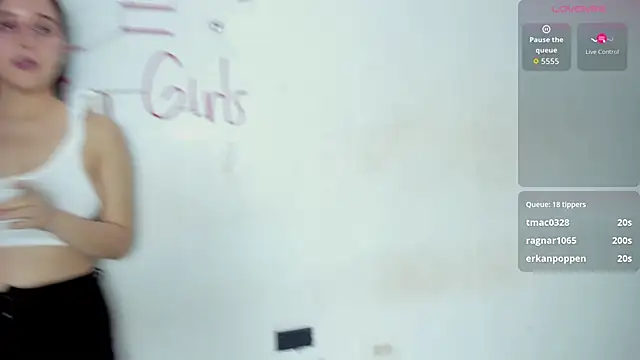 Sweet_nikki_2's cam snapshot