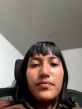 Amberdecolombia's cam snapshot