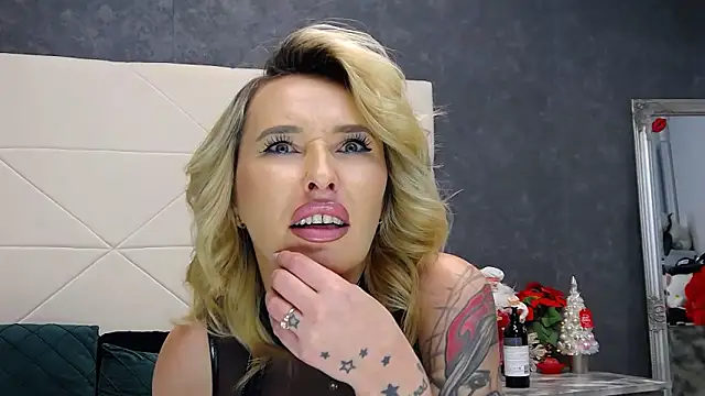 IssaSmith's cam snapshot