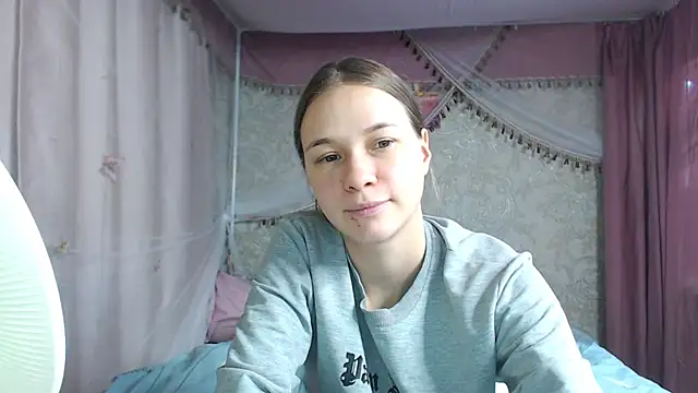 leila_bambi_'s cam snapshot