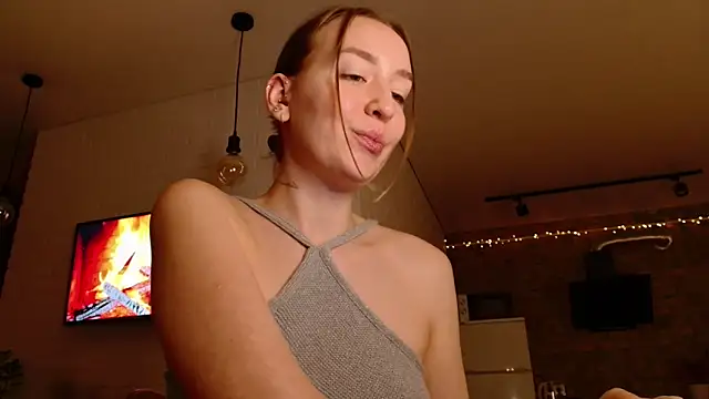 WhitePrincessLuna's cam snapshot