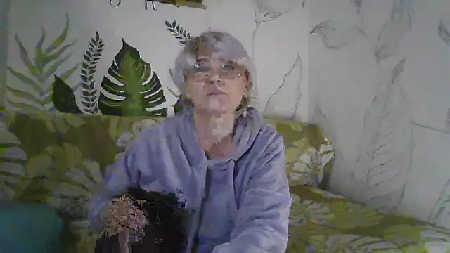 Catty_Lady's cam snapshot