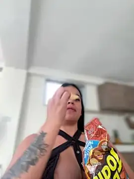 JuanitaMore01's cam snapshot