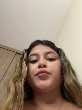 lunablossom_ live sex cam