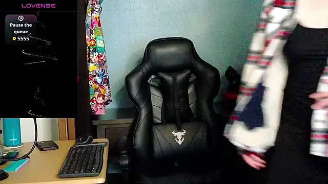 TreeJeanne's cam snapshot