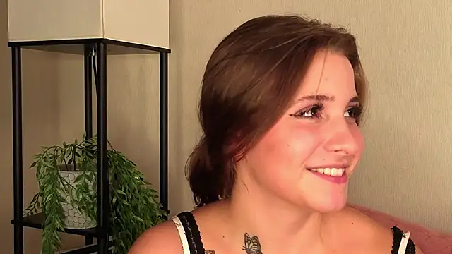 LoveSeekins live sex cam