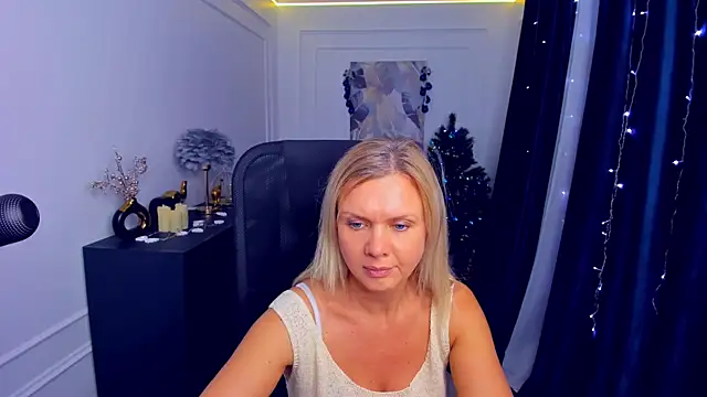 AgathaKlouin's cam snapshot