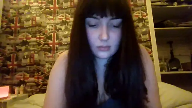 Lynylou's cam snapshot