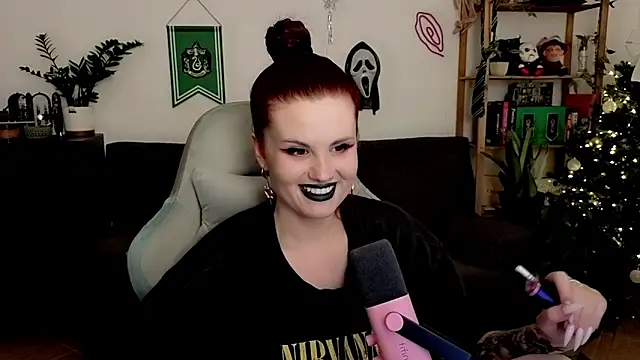 Della_Ideal's cam snapshot