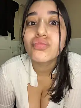 SashaLuss_'s cam snapshot