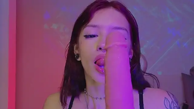 Moonlightt_21's cam snapshot