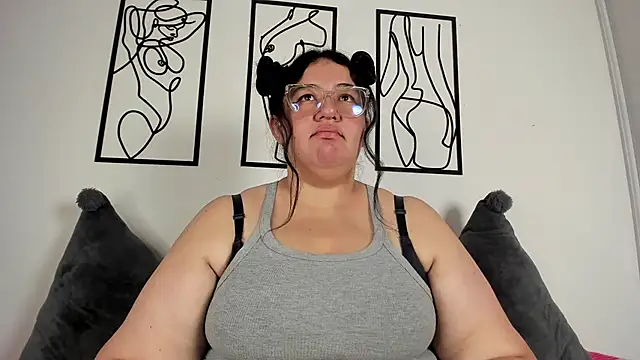 RubyPirsso18's cam snapshot