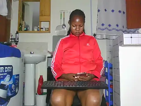 sexy_barbie2024's cam snapshot