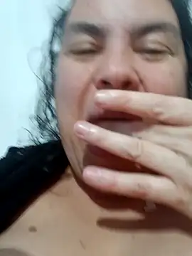 yaneth_'s cam snapshot