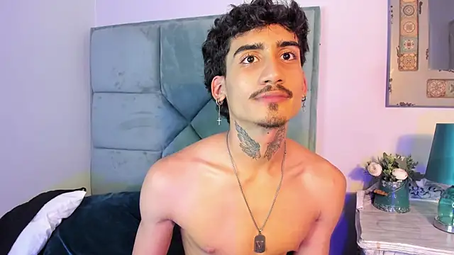 Mr_Strike live sex cam