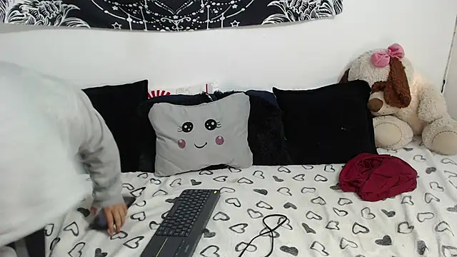 abby_n_emily's cam snapshot